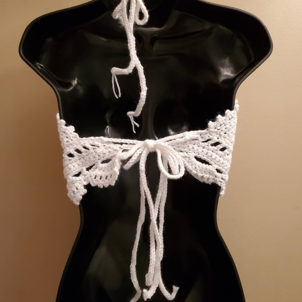 Halter top - Picture 2 of 2